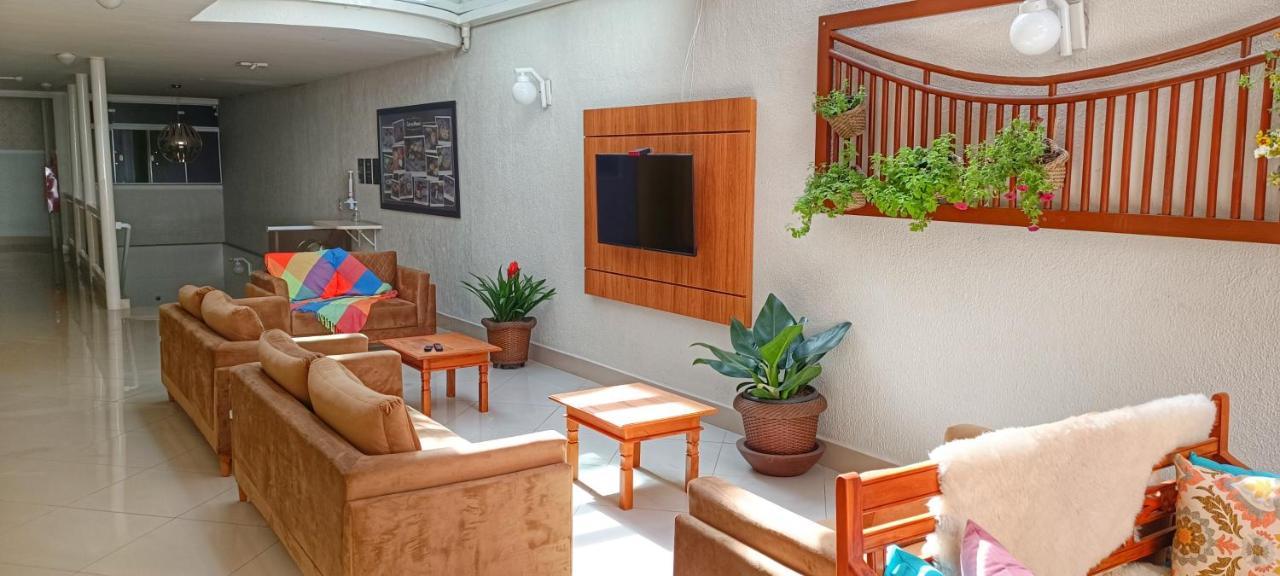 Hotel Pousada Familia De Nazare 卡舒埃拉保利斯塔 外观 照片