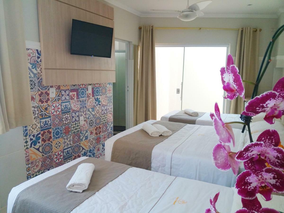 Hotel Pousada Familia De Nazare 卡舒埃拉保利斯塔 外观 照片